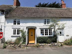 Apple Tree Cottage, BURTON BRADSTOCK